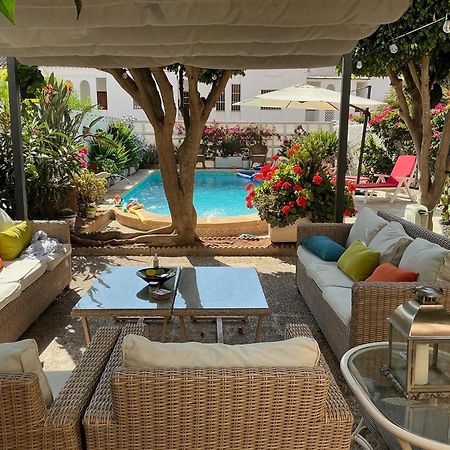 Large Villa Private Pool And Garden Near Beach Roquetas de Mar Esterno foto