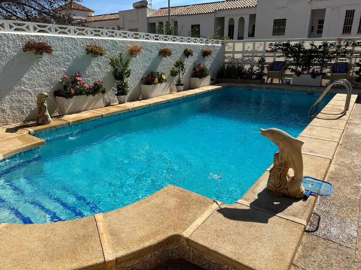 Large Villa Private Pool And Garden Near Beach Roquetas de Mar Esterno foto